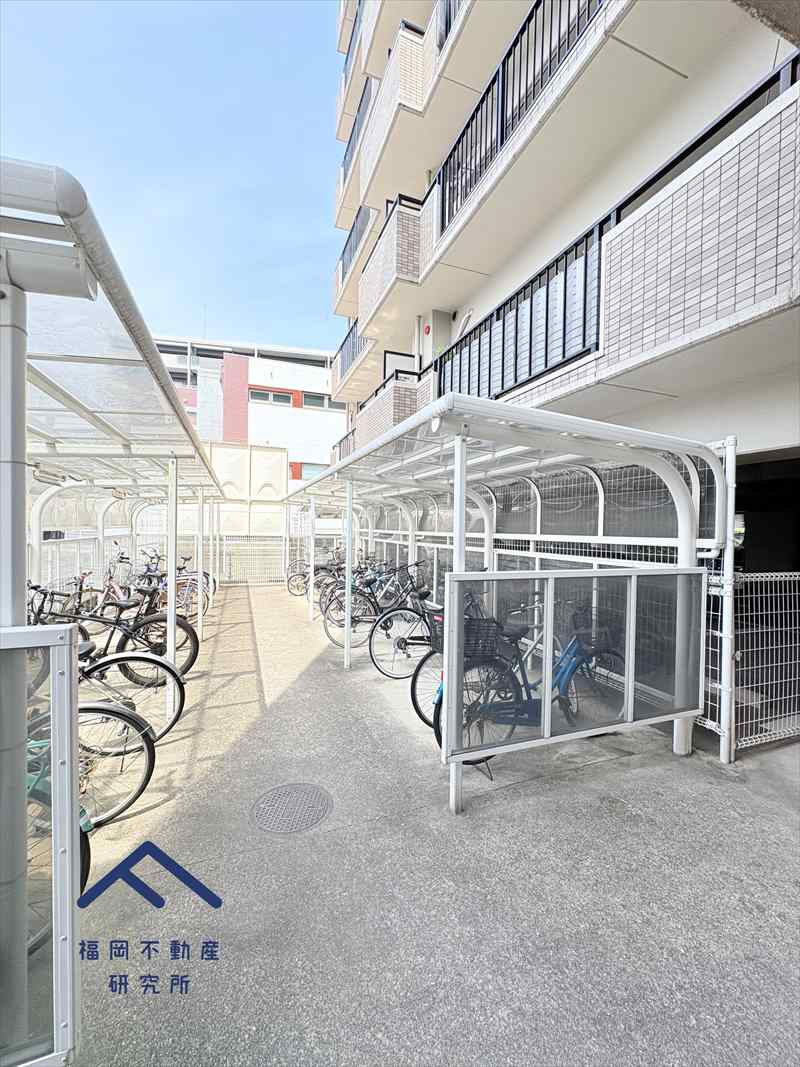 エトアール原の駐輪場