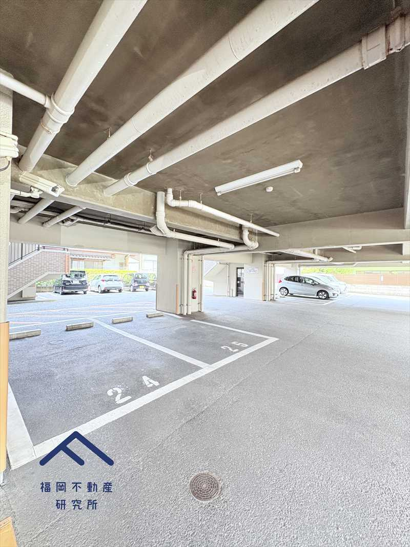 エトアール原の駐車場