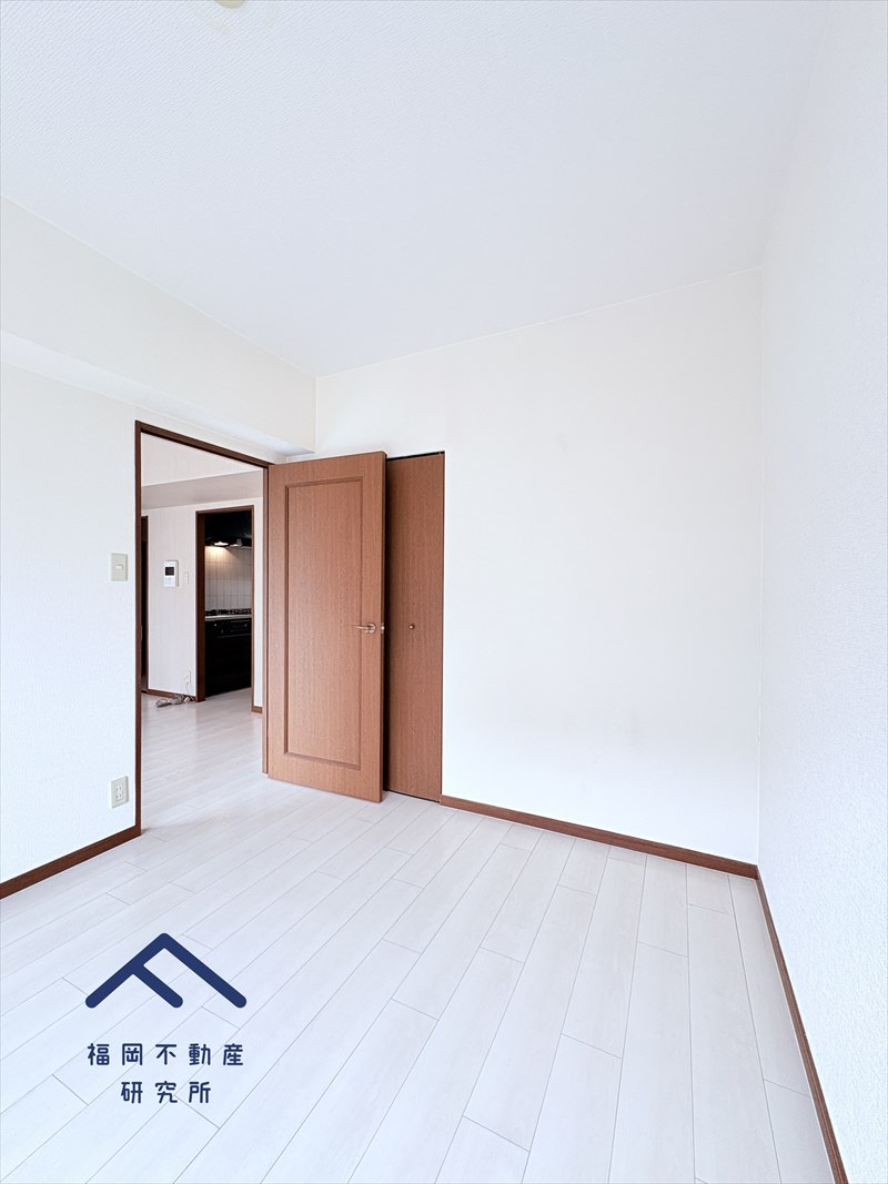 エトアール原の洋室