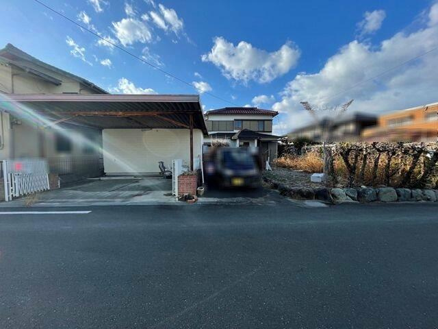 売地　豊橋市東小鷹野3丁目2-5,2-17の外観|現地写真　奥に見える建物部分まで含むゆとりのある土地約119.18坪