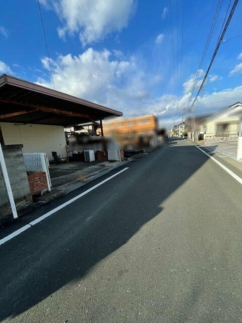 売地　豊橋市東小鷹野3丁目2-5,2-17の前面道路含む現地写真|前面道路　幅員5.5ｍ、接道約15ｍ