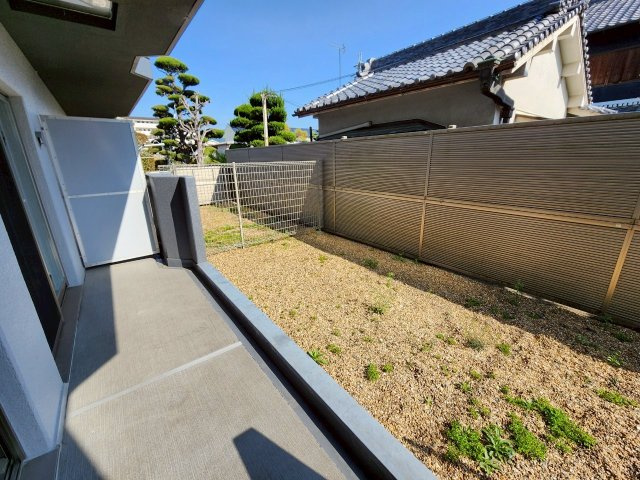 エグゼ神宮前の庭|日当たり良好の専用庭付き