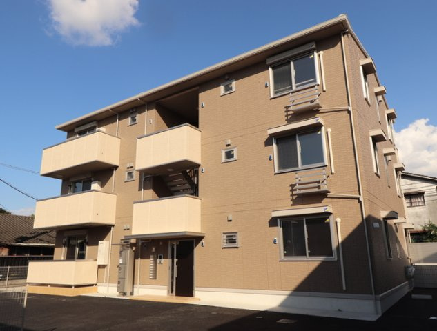 熊本市中央区黒髪２丁目のアパートの外観