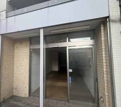 ウオブホンマチウエストのエントランス