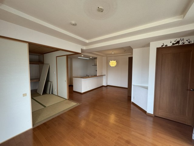 ロイヤルガーデン西浜の居間・リビング