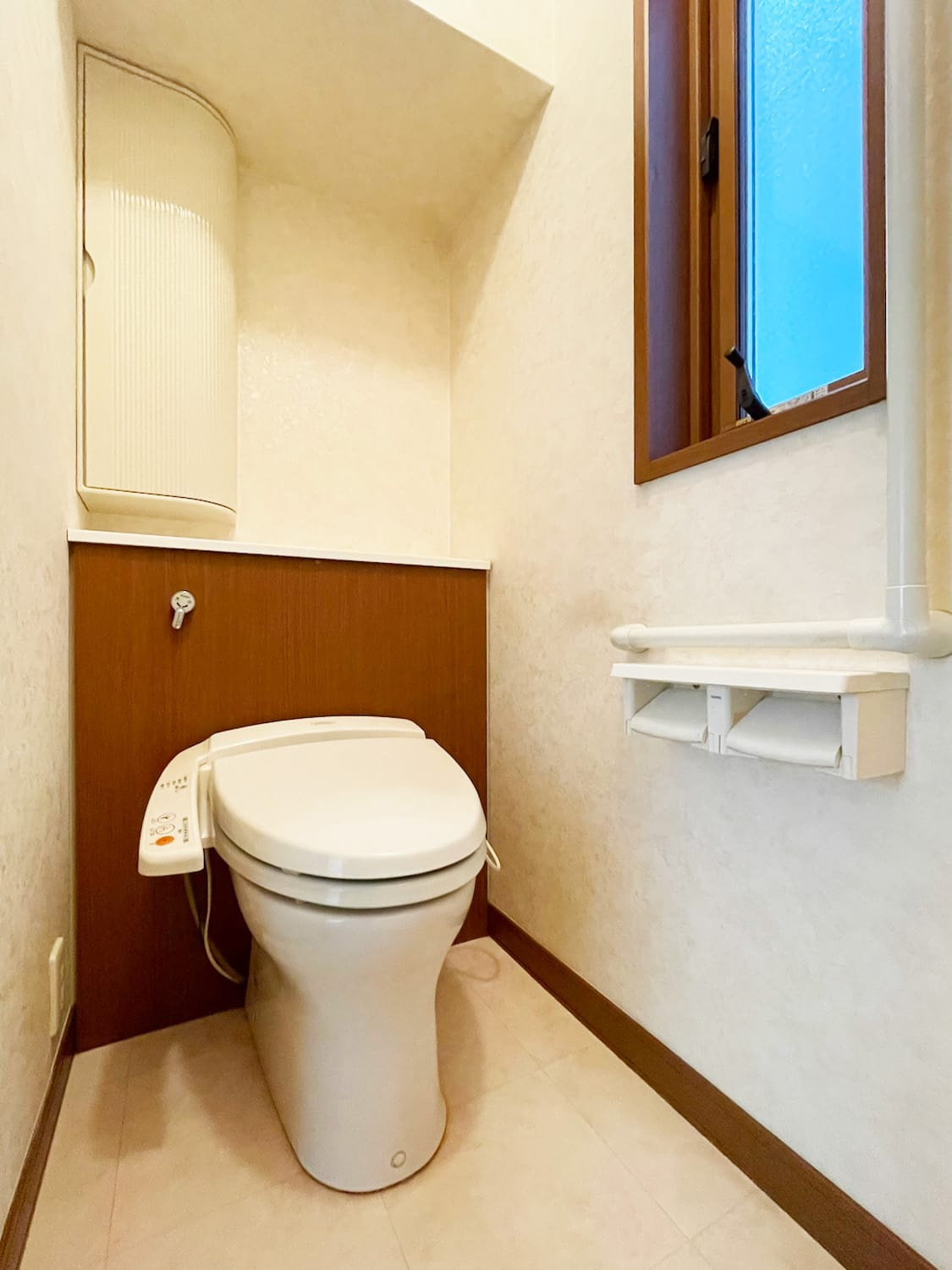 上大市一丁目　二世帯住宅のトイレ|ゆったりとした空間のトイレです