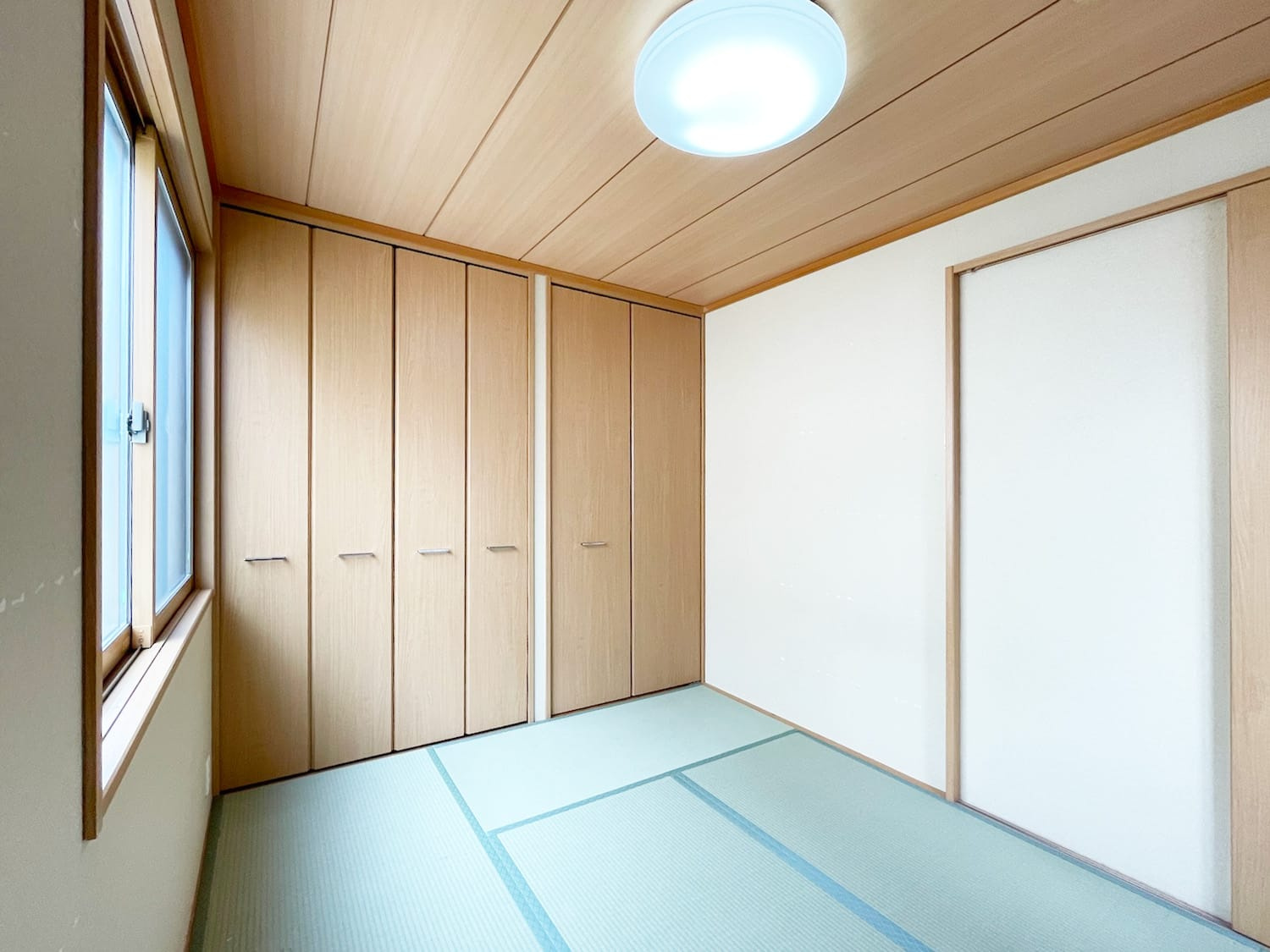 上大市一丁目　二世帯住宅の和室|来客時にも便利な和室付き