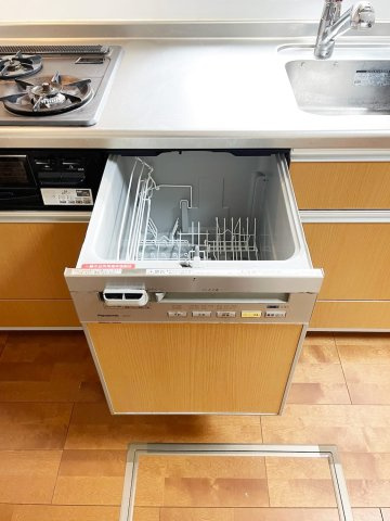 上大市一丁目　二世帯住宅のキッチン|食洗器ございますので家事も楽々です