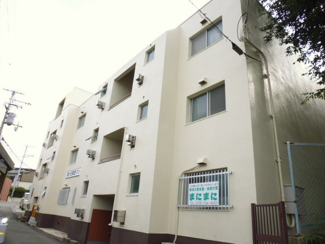 霞ヶ丘関西マンションの外観