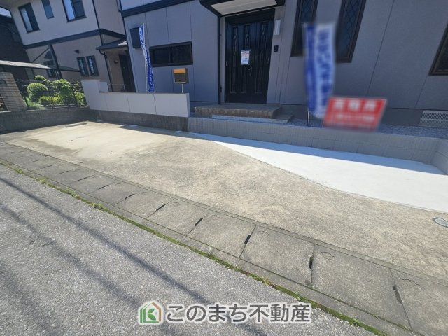下野市祇園5丁目　中古戸建の駐車場