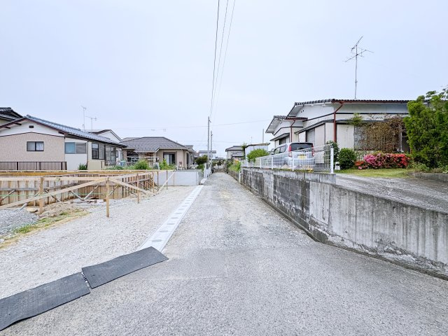 新築戸建・建売　錦町花ノ井第3　Livele Garden　全1棟の前面道路含む現地写真