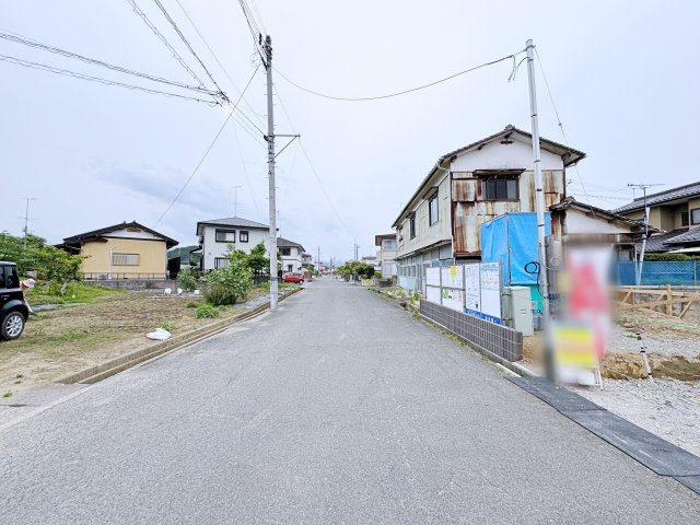 新築戸建・建売　錦町花ノ井第3　Livele Garden　全1棟の前面道路含む現地写真