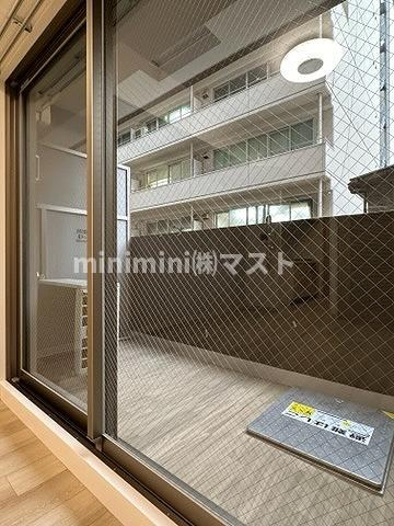 プレサンス堺筋本町エグゼブランのバルコニー