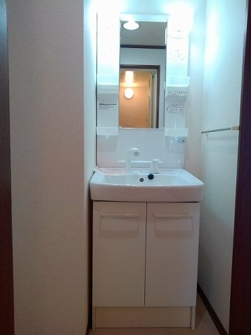 グランドール10の洗面所|※別部屋同間取りのお写真となります。参考にご覧くださいませ。
