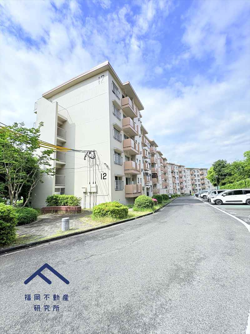 笹の台団地12号棟の外観