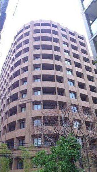 フォレステージュ江坂垂水町の外観