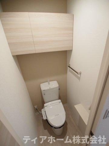 コンフォート小川のトイレ|収納付き