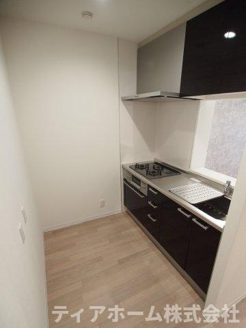 コンフォート小川のキッチン|コンパクトなキッチンで掃除もラクラク