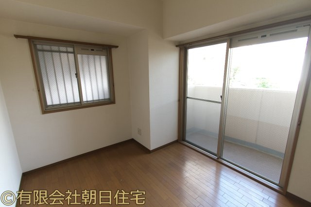 グランクール広・パークビューの洋室