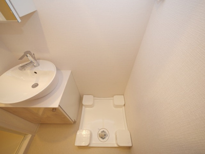 【設備】 | エスリード新大阪ザ・プレミアEAST | 洗濯機置き場です