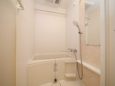 【浴室】 | エスリード新大阪ザ・プレミアEAST | 落ち着いた空間のお風呂です