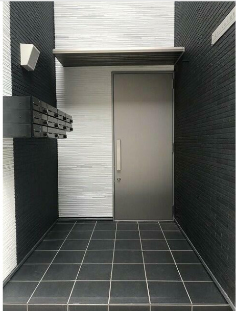 練馬区桜台６丁目のアパートのエントランス