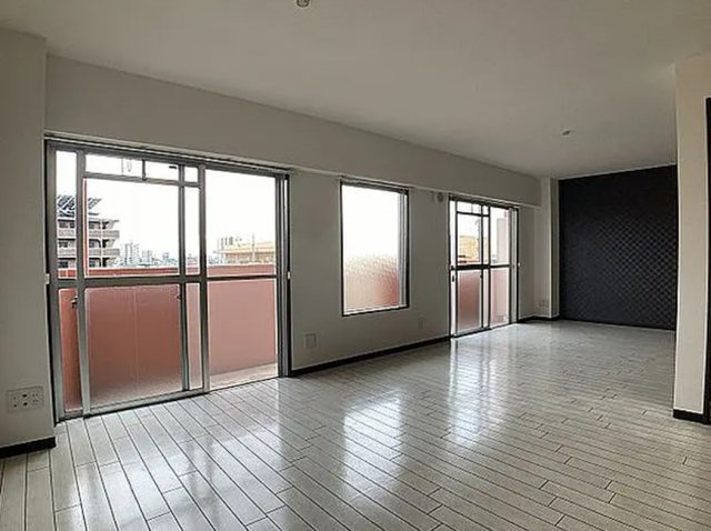 愛知県岡崎市　１棟売りマンション　収益物件　の居間・リビング