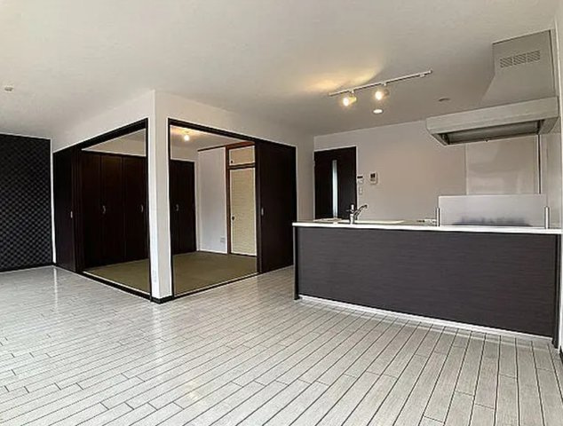 愛知県岡崎市　１棟売りマンション　収益物件　のキッチン