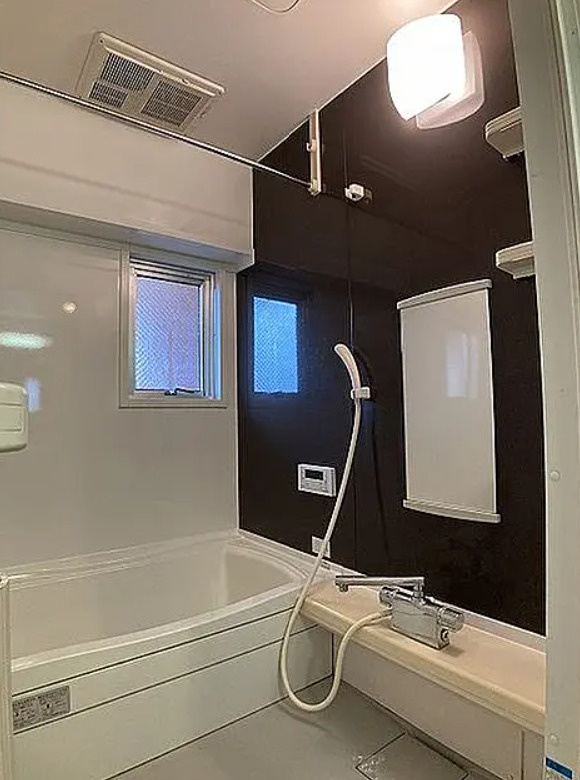 愛知県岡崎市　１棟売りマンション　収益物件　の浴室