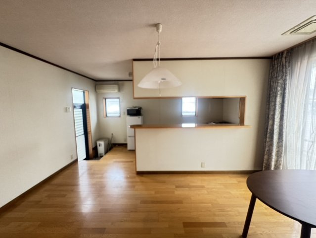 瀬戸内市邑久町虫明　中古戸建の居間・リビング