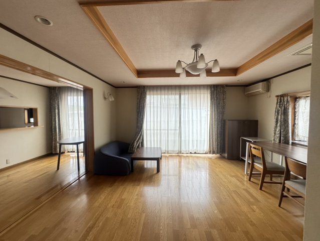 瀬戸内市邑久町虫明　中古戸建の居間・リビング