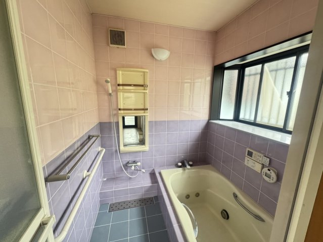 瀬戸内市邑久町虫明　中古戸建の浴室