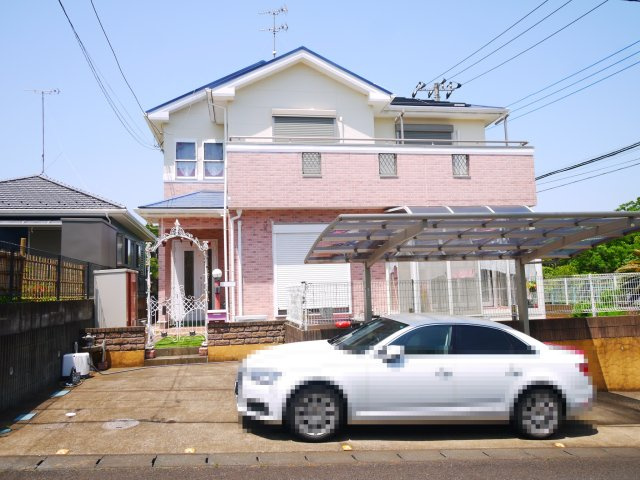 八街市吉倉　中古戸建の外観|平成18年2月築　4SLDK 温泉完備 八街市立川上小学校徒歩約13分 駐車2台 太陽光発電パネル