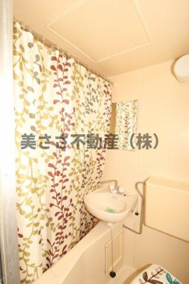 【浴室】 | 瀬沼ビル | アクセントクロス
