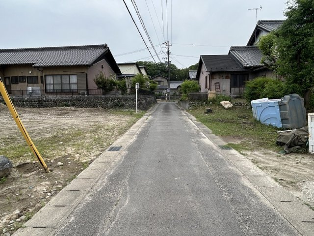 各務原市川島北山町の前面道路含む現地写真