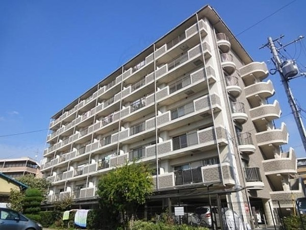 アイリスハイツ７号館の外観