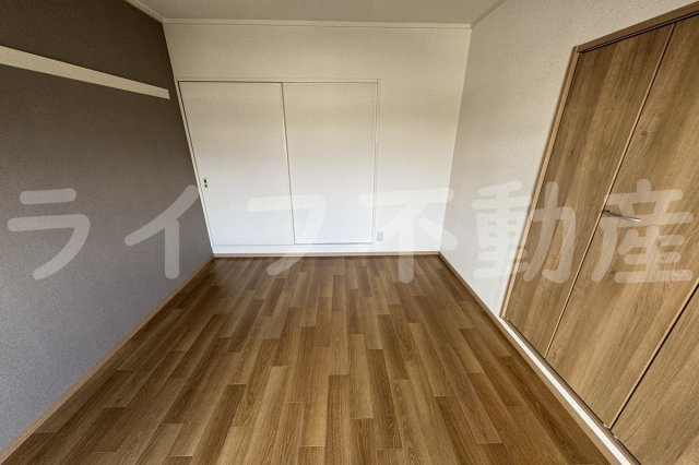 長瀬レーベンハイムの洋室|落ち着いた色調の洋室です