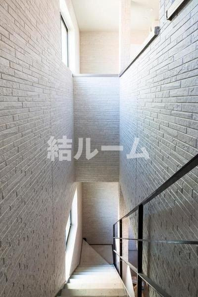 豊島区東池袋５丁目のアパートのエントランス