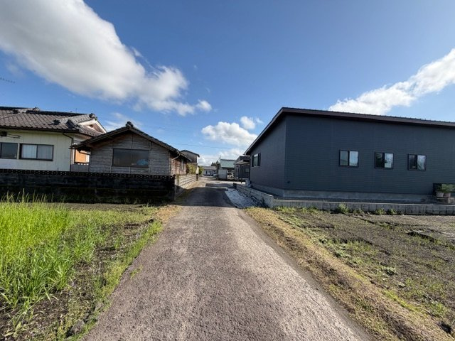 都城市上水流町の売地の前面道路含む現地写真