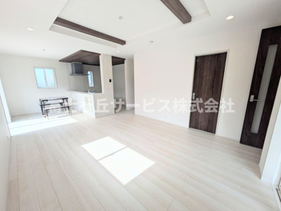 【居間・リビング】 | 掛川市西大渕 新築一戸建て 1号棟 | リビングダイニングです