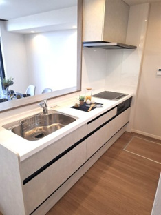 【キッチン】ルネス皆春 