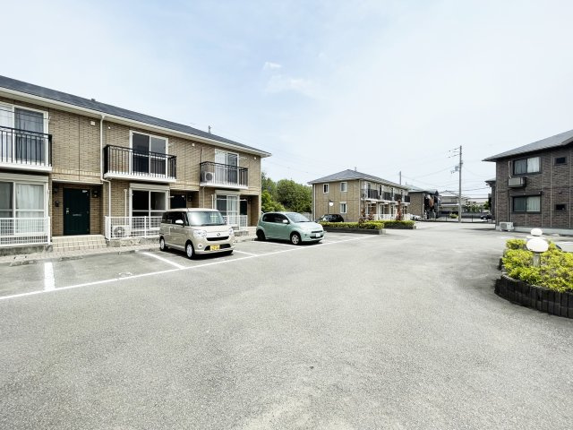 オーキッドコート　Ａ棟の駐車場