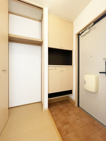 オーキッドコート　Ａ棟の玄関