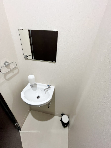 積志倉庫の洗面所