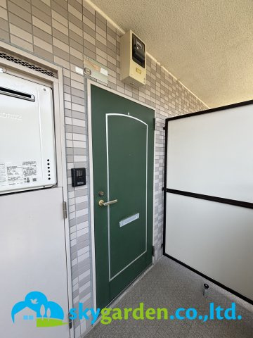 グリーンパーク秦野の玄関