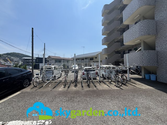 グリーンパーク秦野の駐輪場