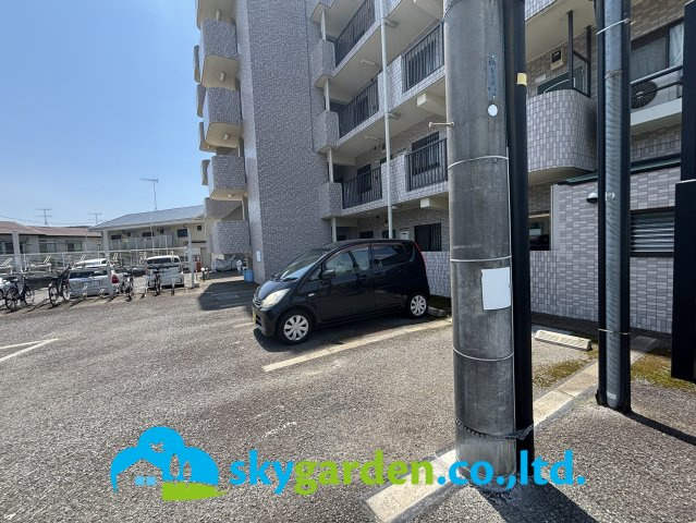 グリーンパーク秦野の駐車場