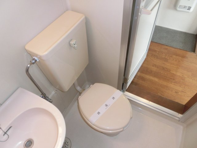 サンハウスのトイレ|清潔感のあるトイレです