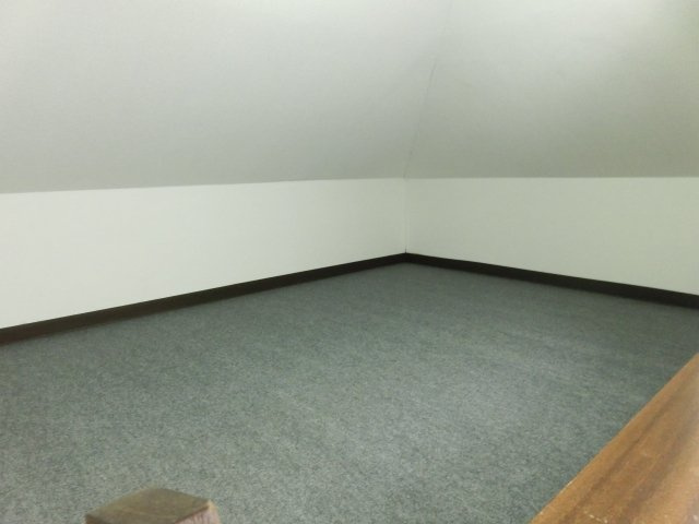 サンハウスの内装|収納としても使えるロフトです