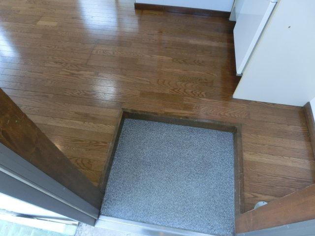 サンハウスの玄関|落ち着いた玄関です